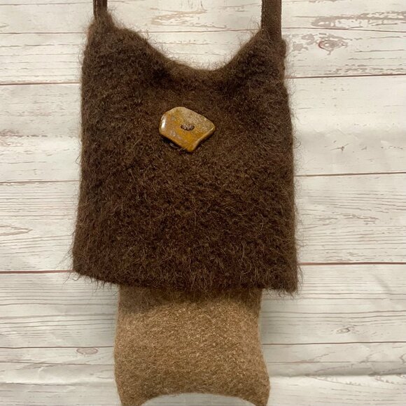 Alpaca crossbody bag with suede leather strap - Picture 3 of 12